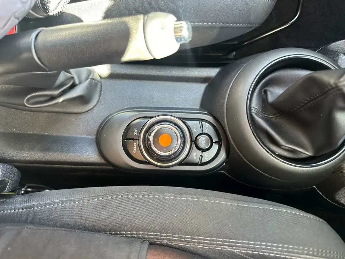 2019-mini-cooper-15-cooper-classic-hatchback-3d-big-20