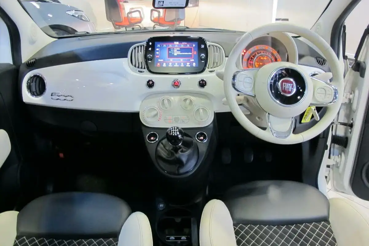 2021-fiat-500-10-dolcevita-big-33