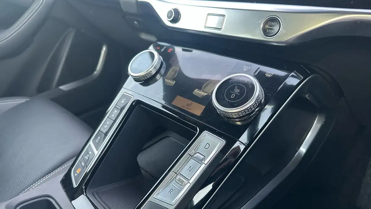 2022-jaguar-i-pace-ev400-hse-black-big-12