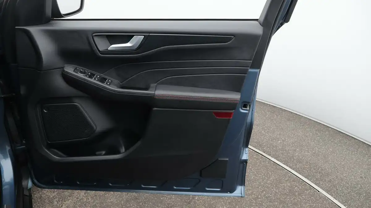 2023-ford-kuga-25t-st-line-edition-190ps-fhev-big-15