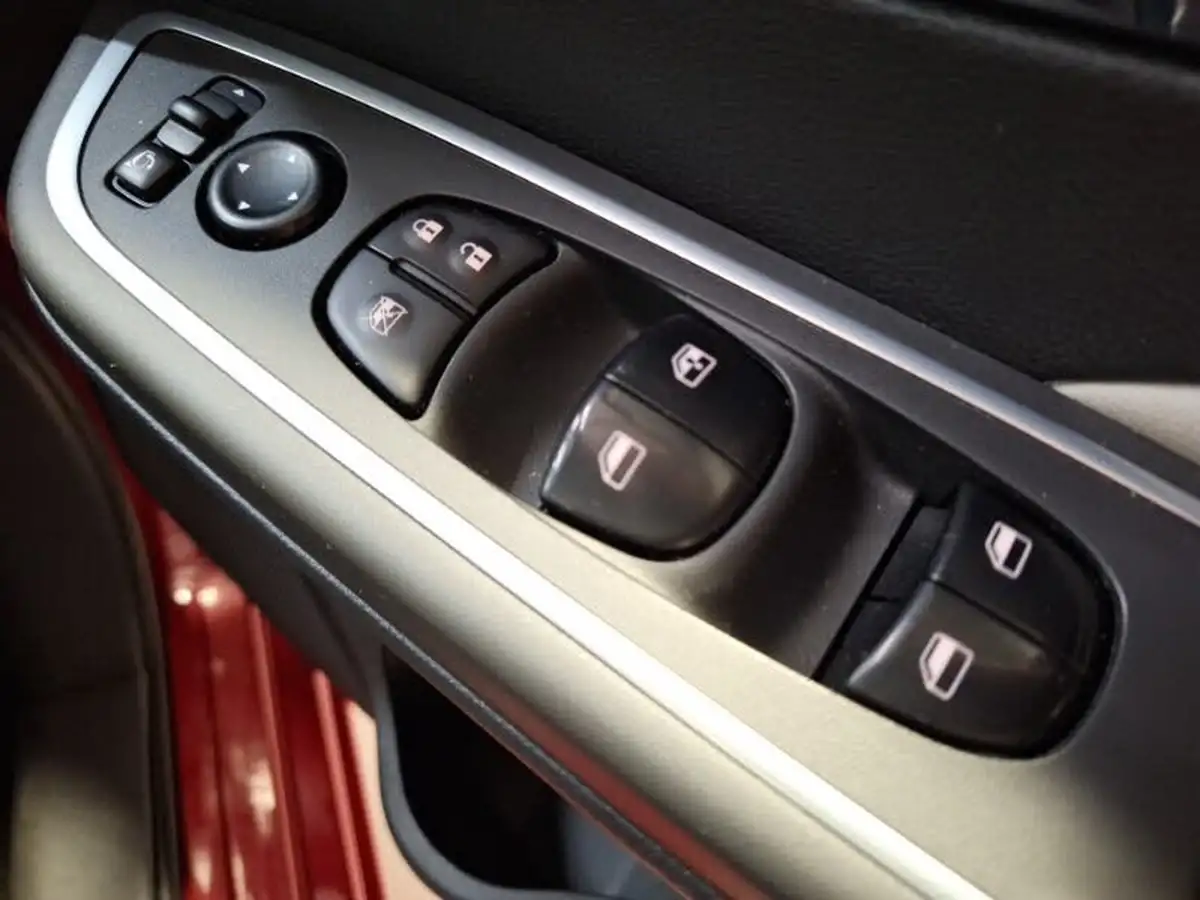 2022-nissan-micra-10-ig-t-tekna-cvt-big-13