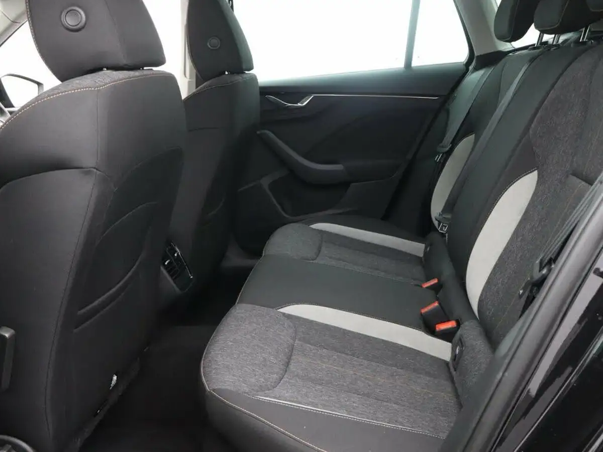 2022-skoda-kamiq-10-tsi-se-l-dsg-big-28