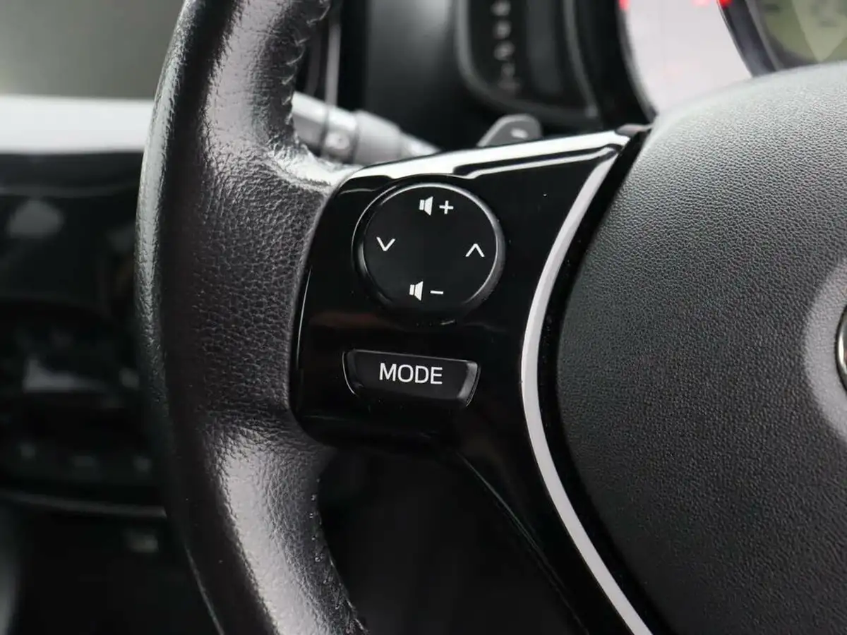 2017-toyota-aygo-10-vvt-i-x-press-71bhp-x-shift-big-34