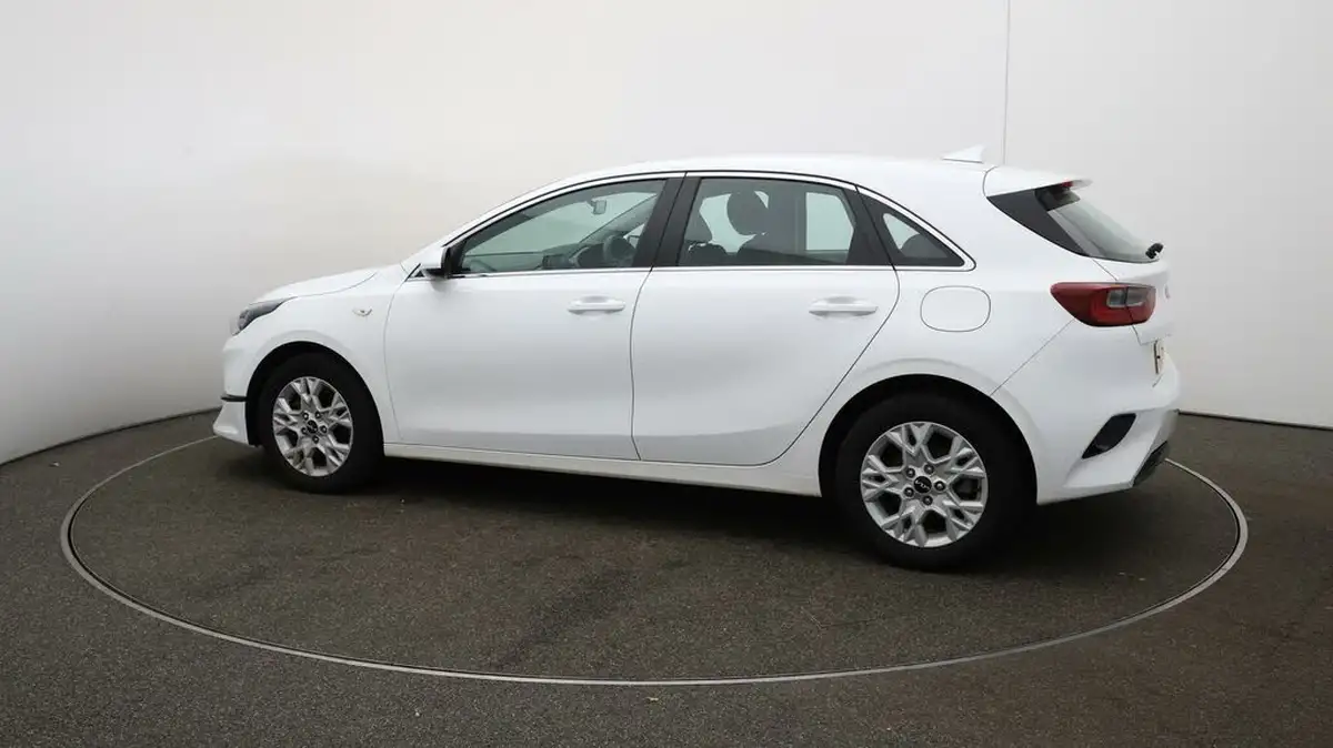2023-kia-ceed-15-t-gdi-2-158bhp-non-adap-hatchback-big-44