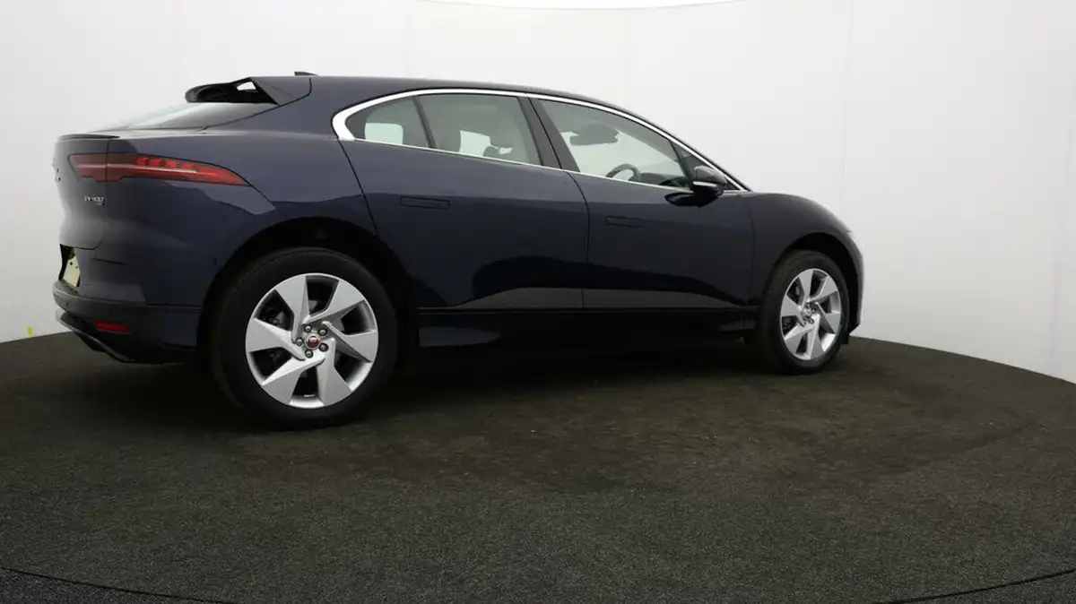 2021-jaguar-i-pace-ev400-se-big-32