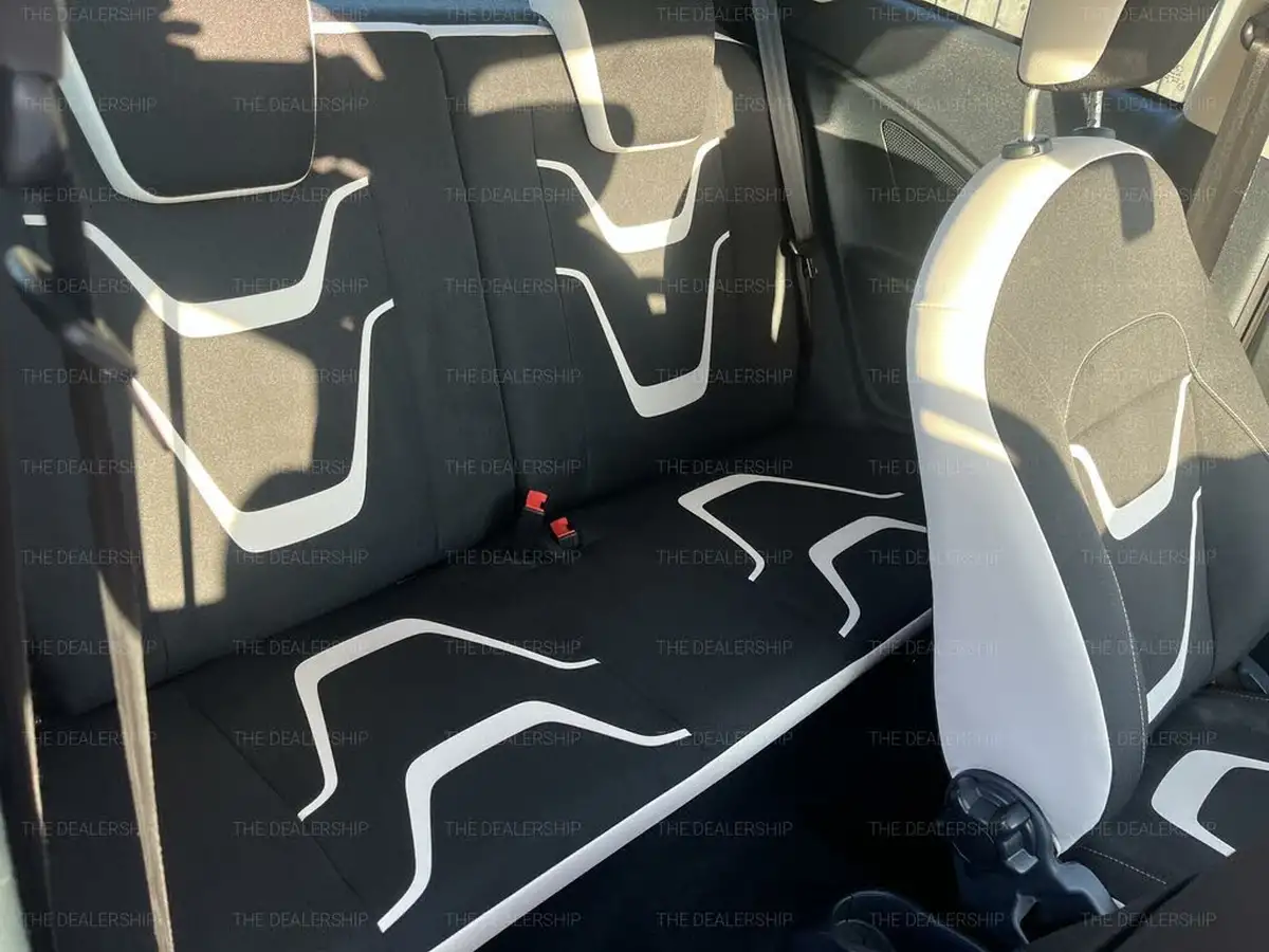 2015-ford-ka-12-zetec-white-edition-big-8