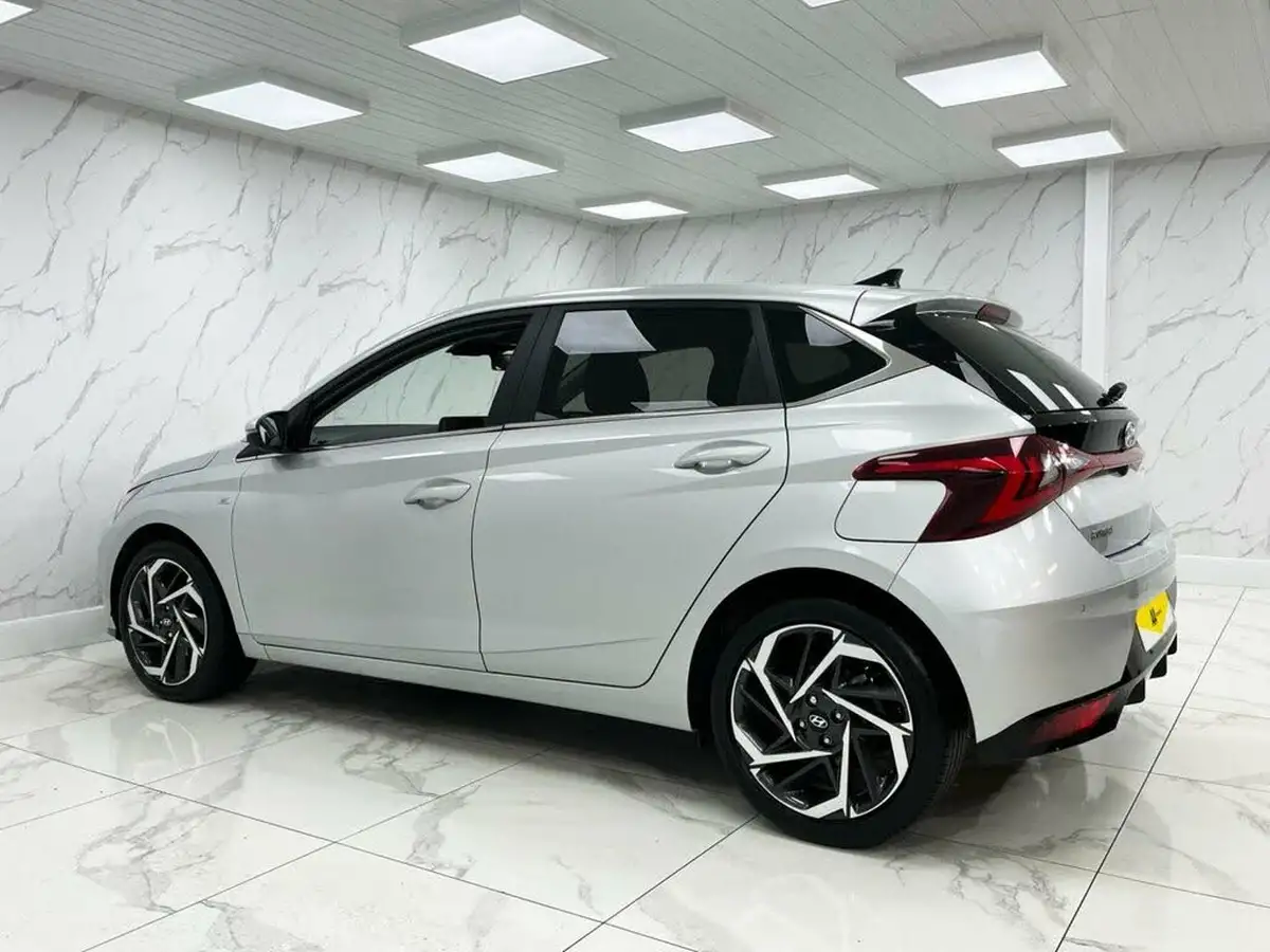 2023-hyundai-i20-10-t-gdi-premium-48-volt-hybrid-eclutch-imt-big-7