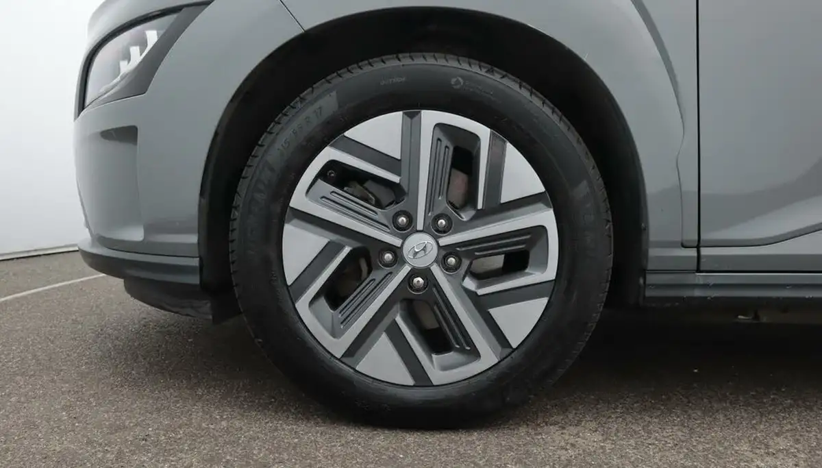 2022-hyundai-kona-e-premium-204ps-64kwh-7kw-obc-big-18