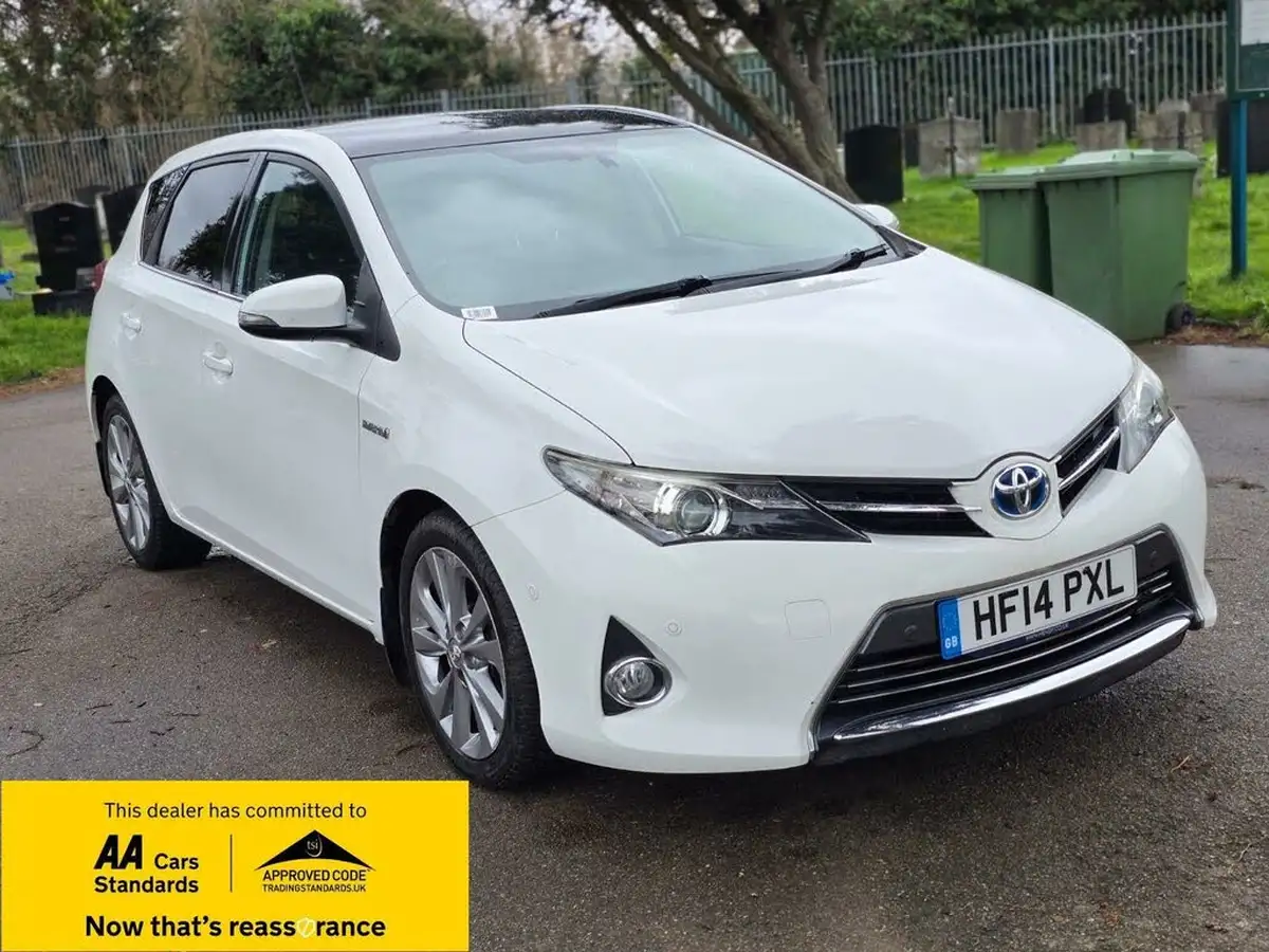 2014-toyota-auris-18-vvt-i-hsd-excel-hatchback-e-cvt-big-0
