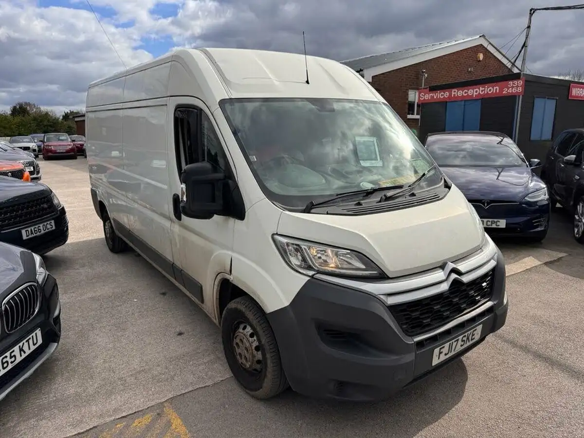 2017-citroen-relay-20bluehdi-35-l3h2-enterprise-130eu6-big-0