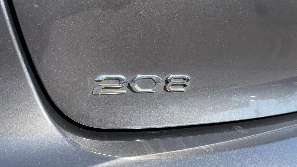 2022-peugeot-208-12-puretech-gt-premium-100bhp-big-43