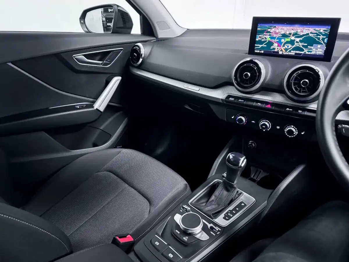 2022-audi-q2-15-35-tfsi-sport-s-tronic-big-23