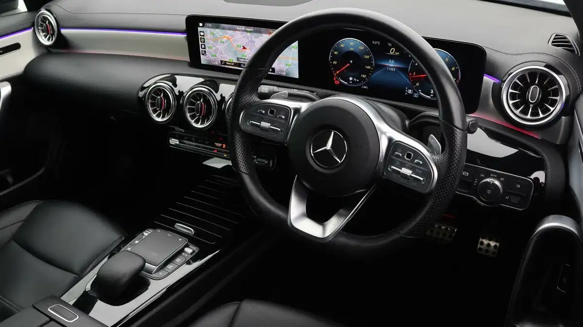 2022-mercedes-benz-cla-13-cla-200-amg-line-premium-plus-night-edition-coupe-4d-big-8