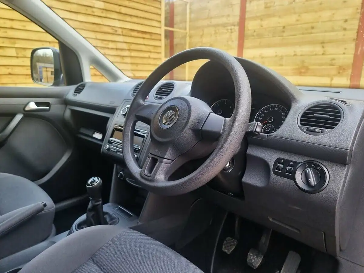 2014-volkswagen-caddy-life-16tdi-c20-big-16