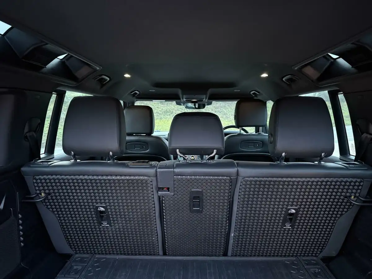 2021-land-rover-110-defender-30-d250-se-big-36