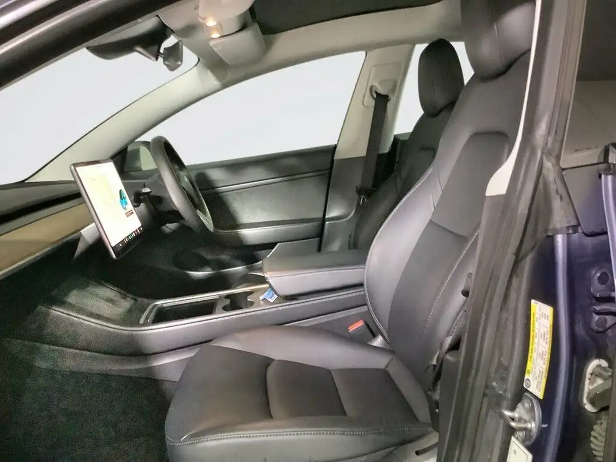 2020-tesla-model-3-e-long-range-big-13