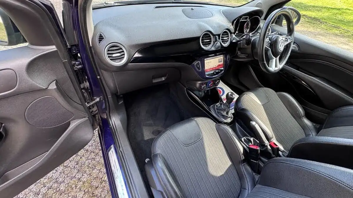 2014-vauxhall-adam-14-glam-87ps-big-15