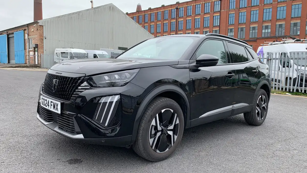 2024-peugeot-2008-suv-12-puretech-gt-130ps-eat8-big-6