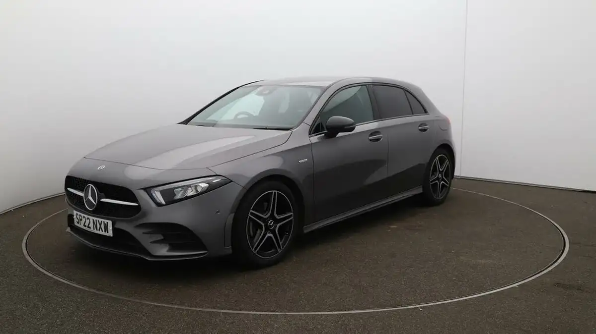 2022-mercedes-benz-a-class-13-a200-amg-line-executive-edition-hatchback-5d-7g-dct-big-3