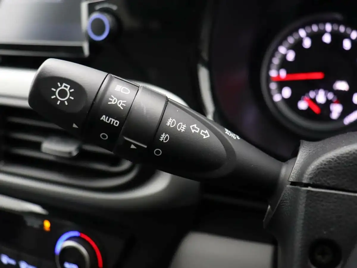 2021-hyundai-i10-10-premium-big-29
