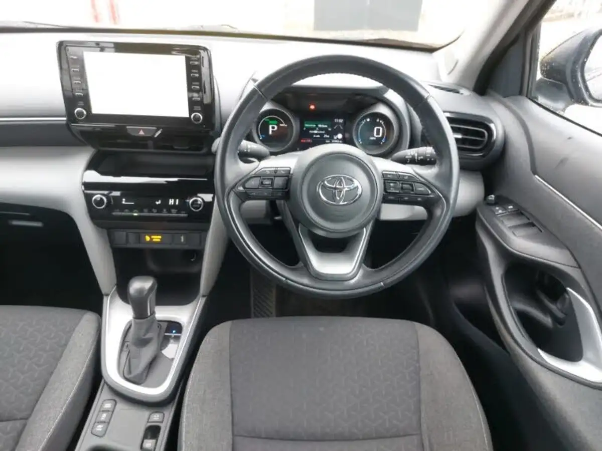 2021-toyota-yaris-cross-15-vvt-i-icon-big-6