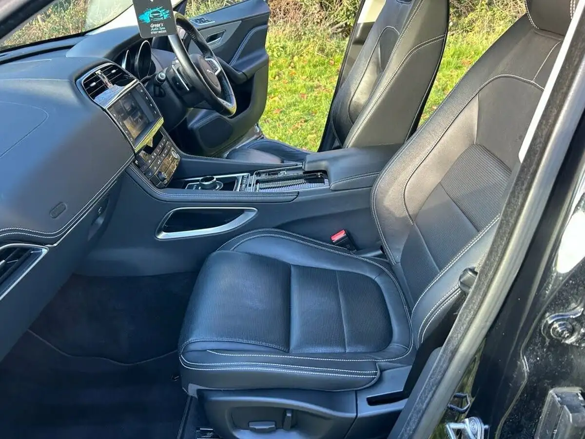 2019-jaguar-f-pace-20i-300-sport-big-22