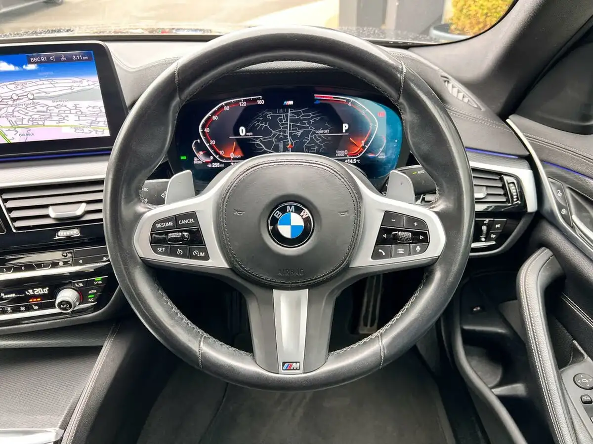 2022-bmw-5-series-20td-520d-xdrive-m-sport-mht-saloon-4d-big-13
