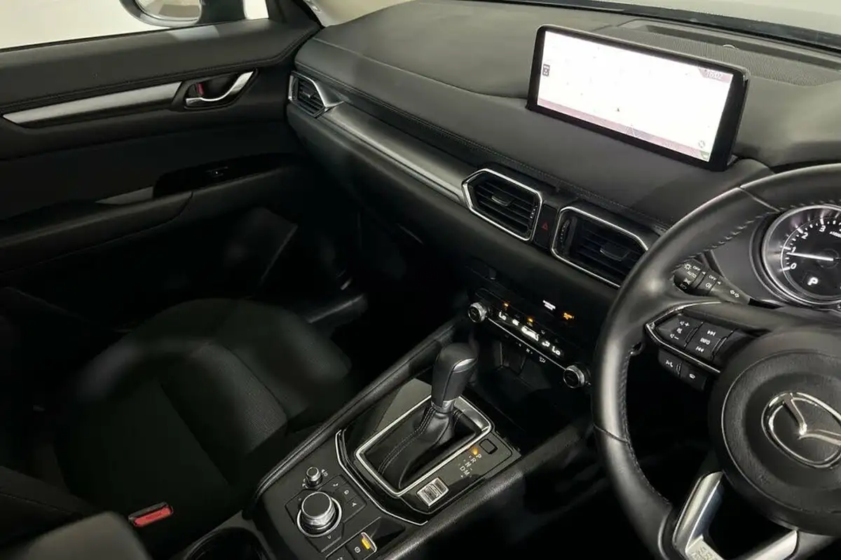 2023-mazda-cx-5-20-centre-line-auto-big-30