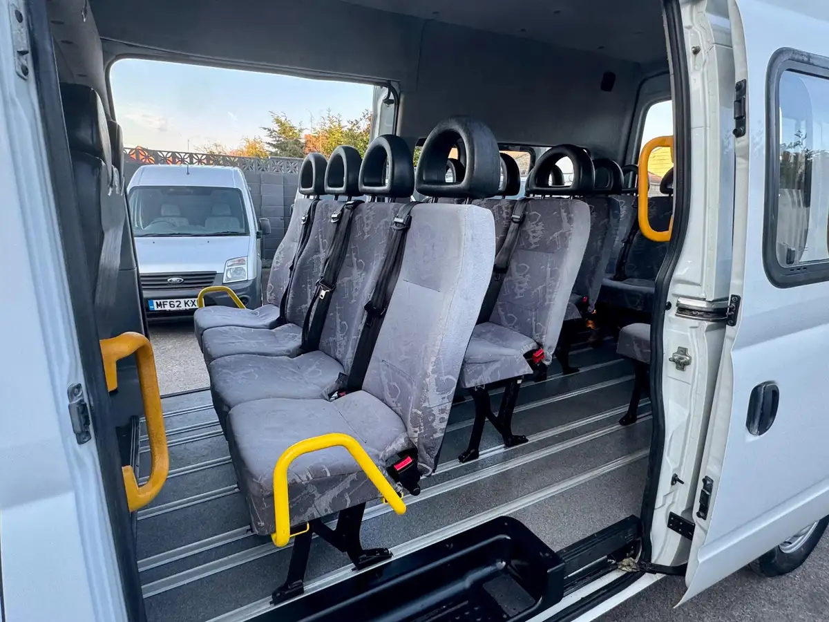2009-ldv-maxus-25td-39t-lwb-105ps-bus-17-big-16