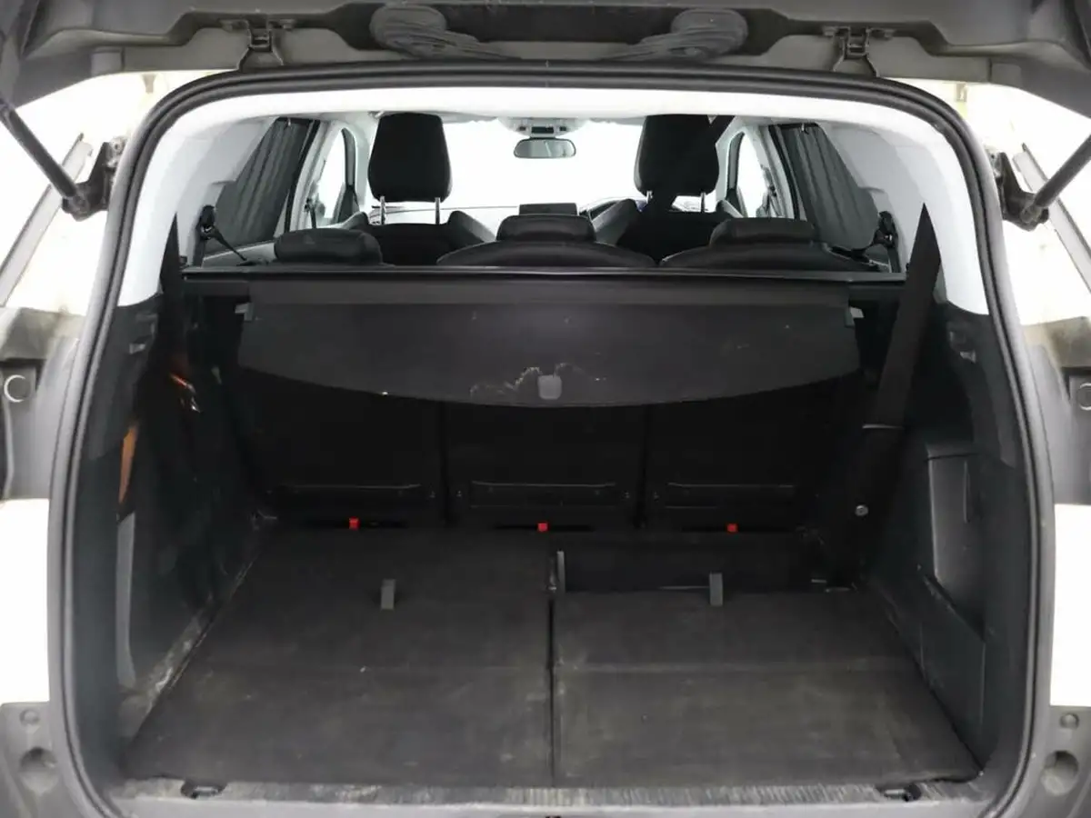 2019-peugeot-5008-suv-15-bluehdi-allure-big-14