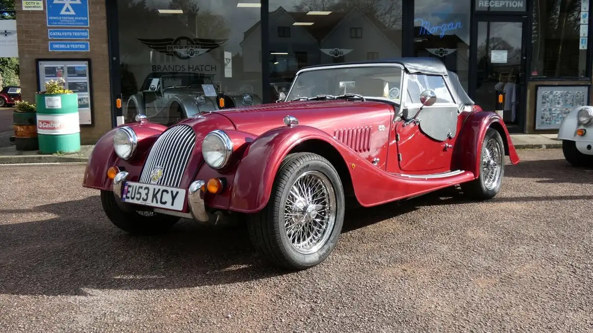 2003-morgan-plus-8-39-2-seat-big-0