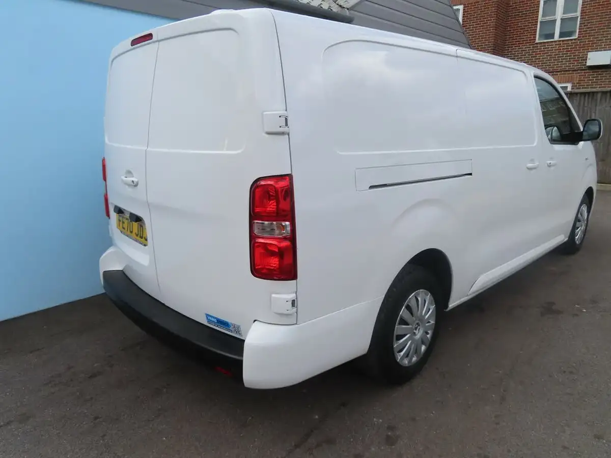 2020-vauxhall-vivaro-20td-3100-l2h1-sportive-120pseu6dt-panel-big-18