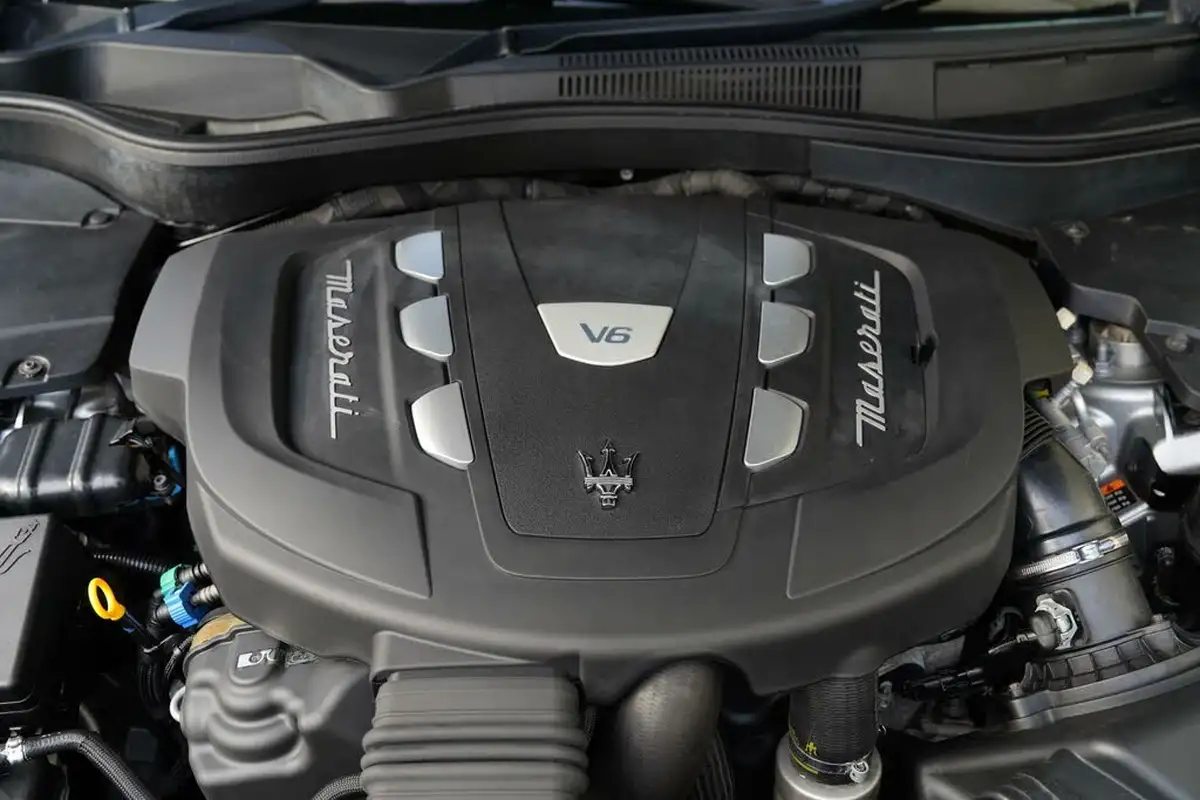 2017-maserati-levante-30td-awd-big-12
