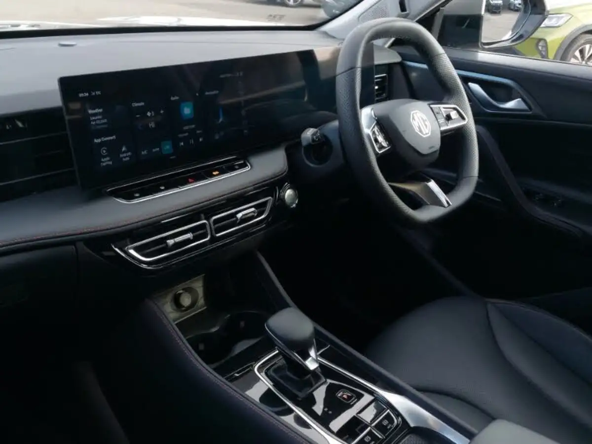 2024-mg-hs-15t-gdi-trophy-273ps-plug-in-hybrid-1496cc-auto-big-13