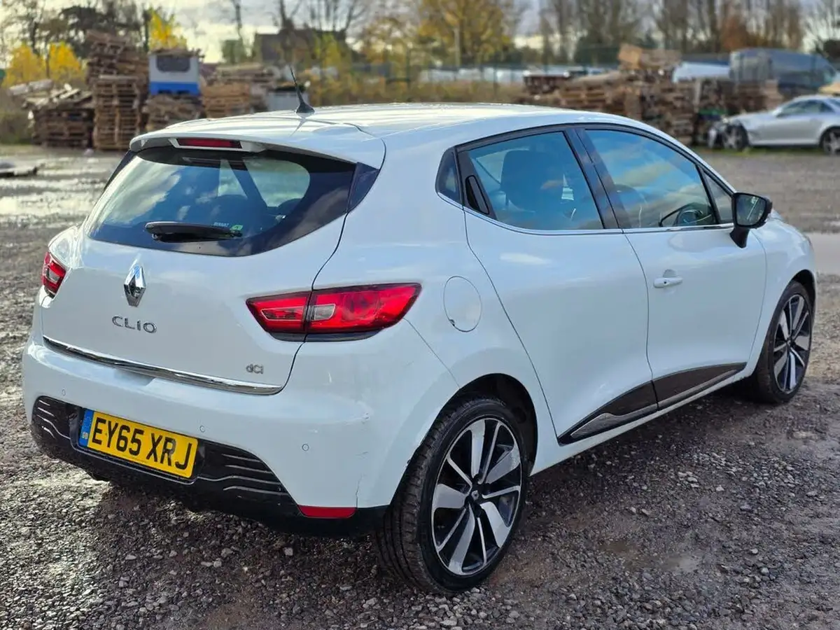 2015-renault-clio-15dci-dynamique-s-nav-edc-auto-big-14