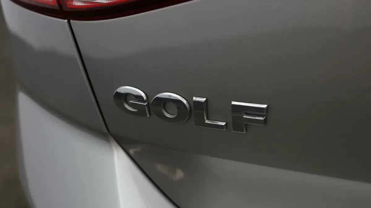 2019-volkswagen-golf-15-tsi-gt-150ps-hatchback-5d-dsg-big-20