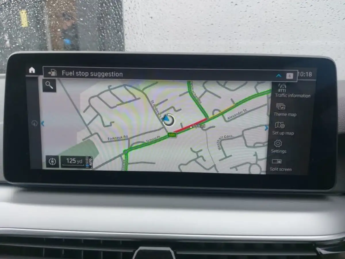 2022-bmw-5-series-20-530e-se-saloon-4d-big-10