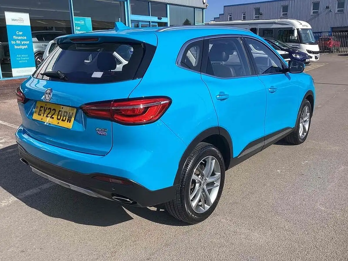 2022-mg-hs-15t-gdi-excite-162ps-big-4