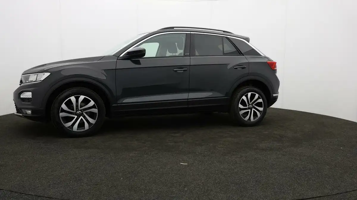 2022-volkswagen-t-roc-10-tsi-active-hatchback-5d-big-63