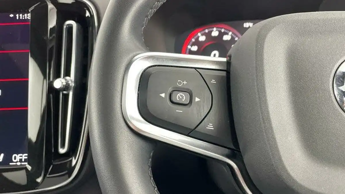 2022-volvo-xc40-15-t5-r-design-pro-big-20