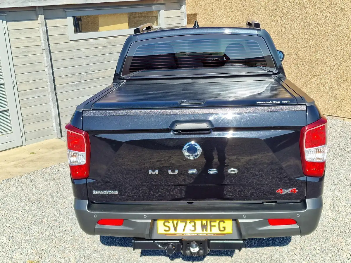 2023-kgm-ssangyong-musso-22td-saracen-202pseu6d-big-8