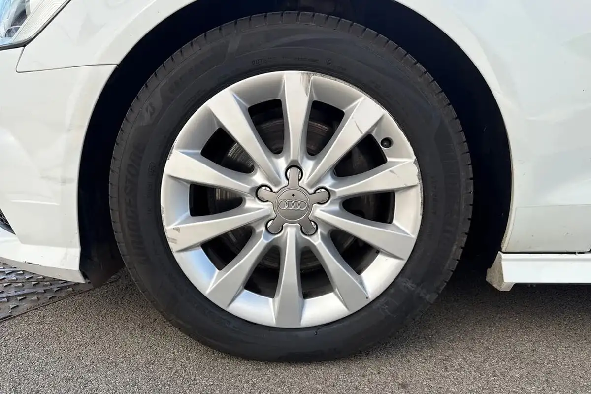 2018-audi-a6-avant-20-tdi-quattro-se-executive-big-11