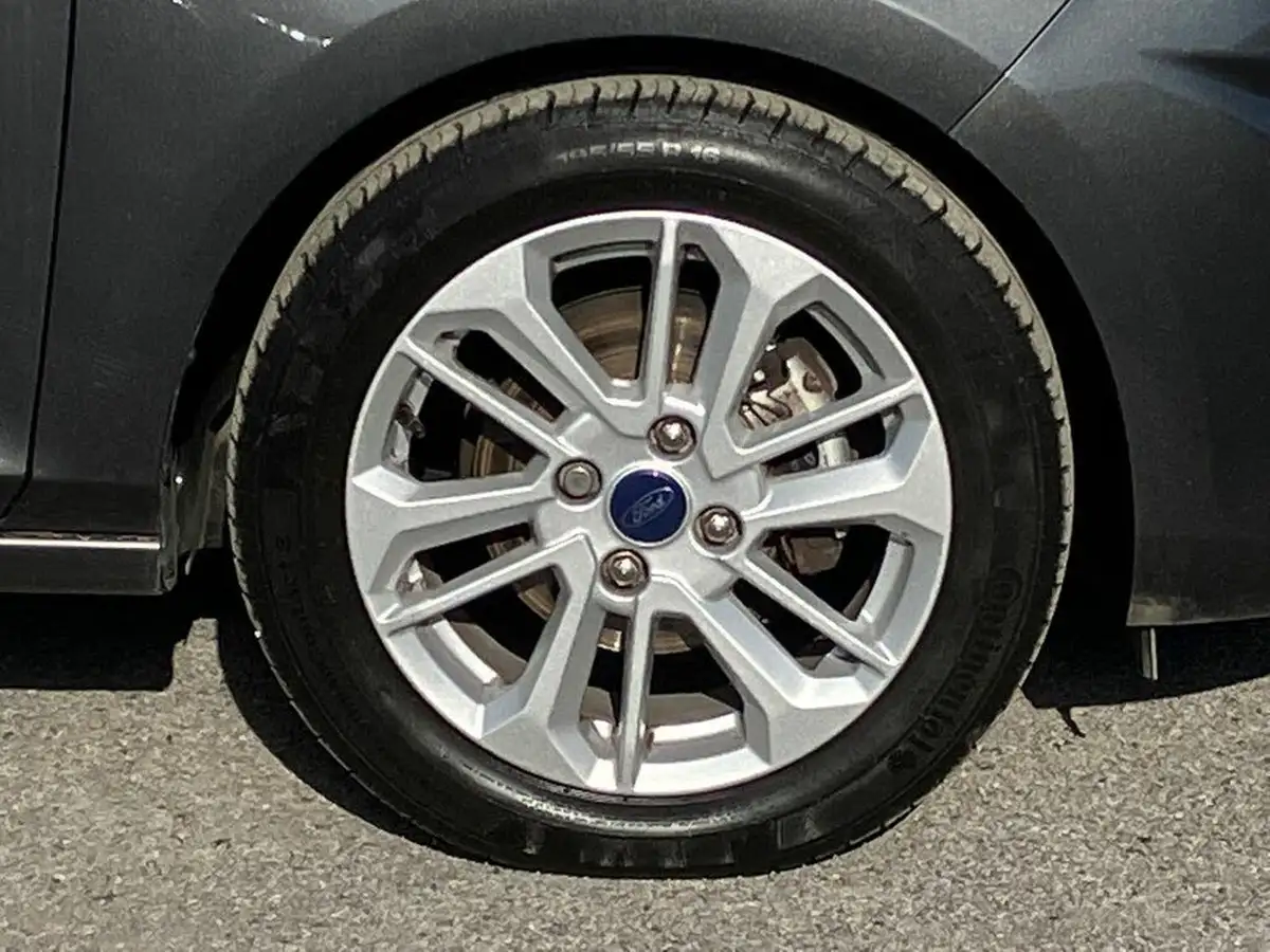 2022-ford-fiesta-10t-titanium-125ps-hybrid-mhev-big-6