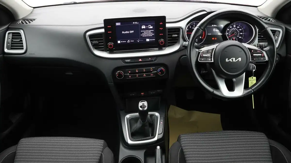 2021-kia-xceed-10-t-gdi-2-big-12