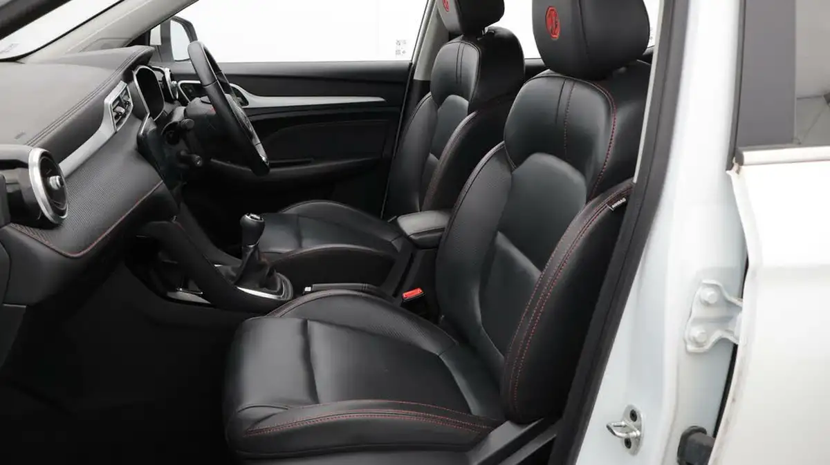 2022-mg-zs-suv-15-vti-tech-exclusive-big-14