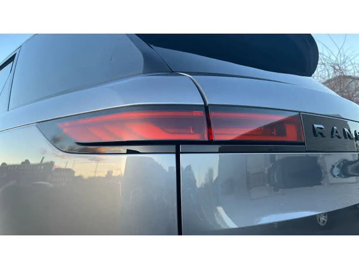 2024-land-rover-range-rover-sport-30-d300-dynamic-se-big-18