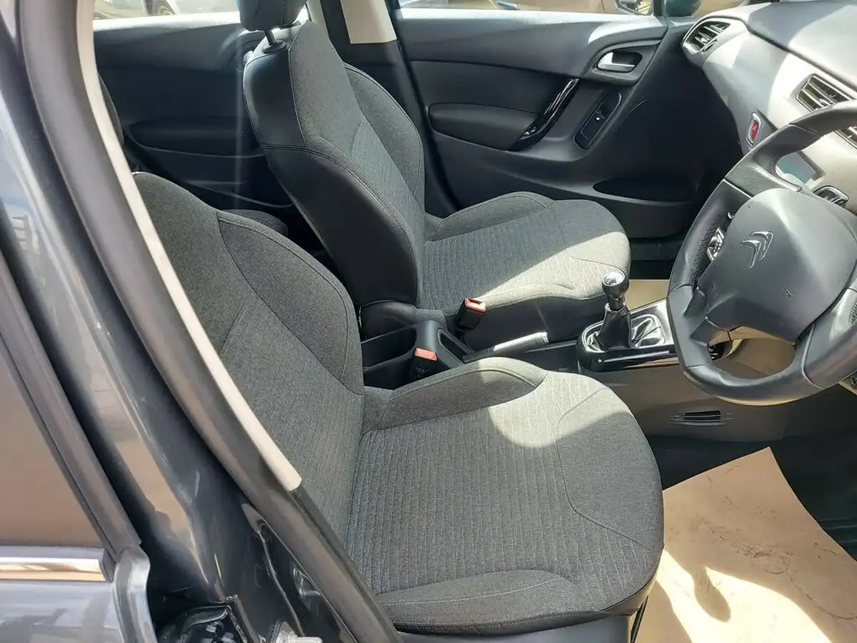 2015-citroen-c3-12-selection-big-13