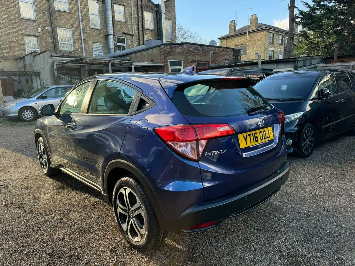 2016-honda-hr-v-15-i-vtec-se-big-3