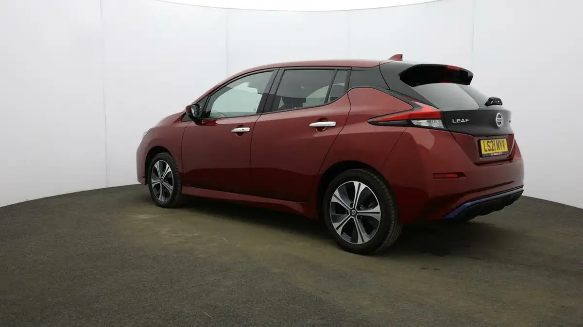 2021-nissan-leaf-e-e-tekna-big-57