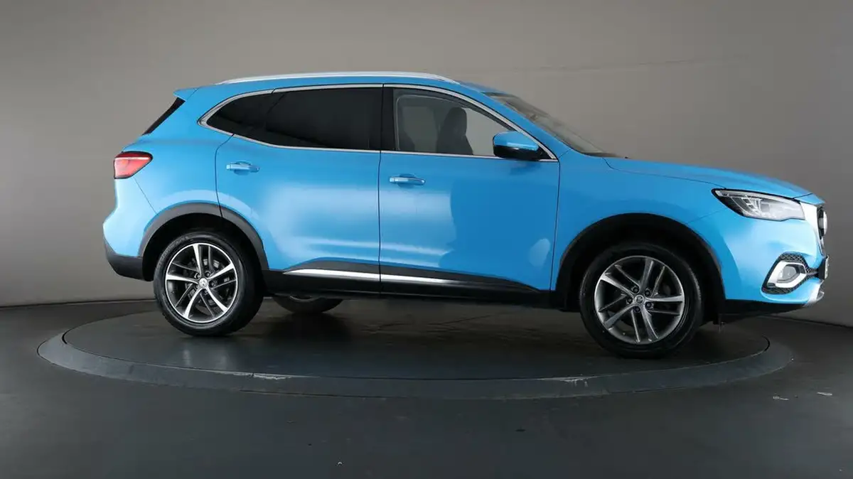 2022-mg-hs-15t-gdi-exclusive-162ps-big-58